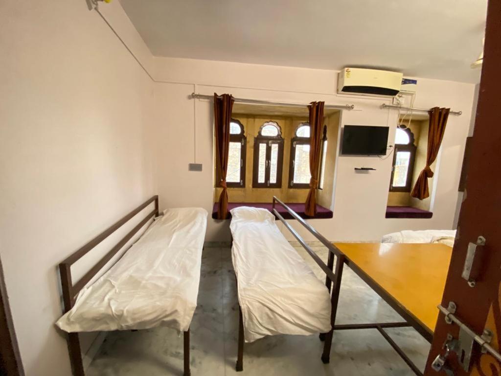 Hotel Hashim Jaisalmer Bagian luar foto