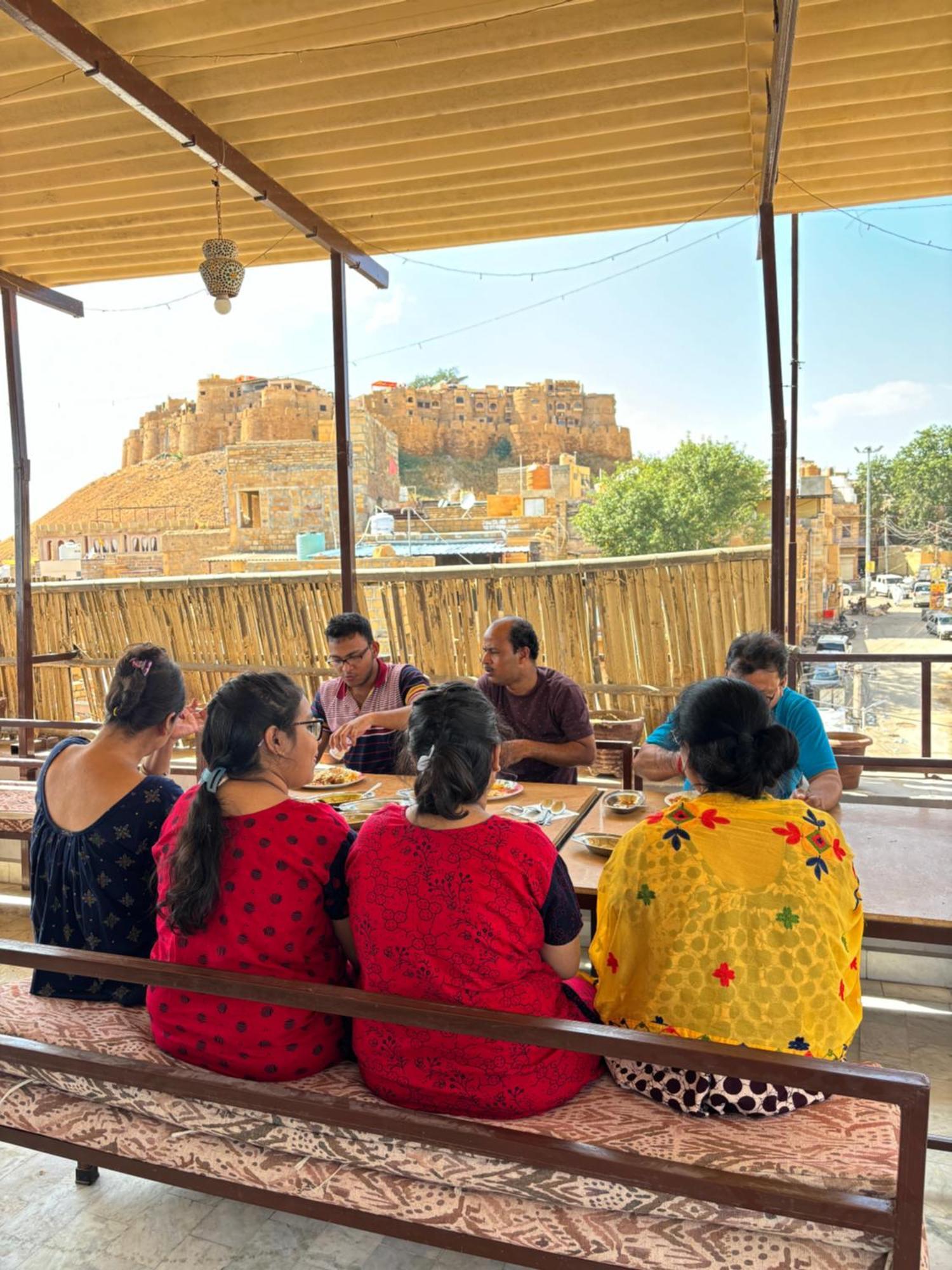 Hotel Hashim Jaisalmer Bagian luar foto